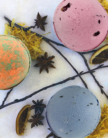 AW Aromatics - Manufacturer of Bath Bombs UK